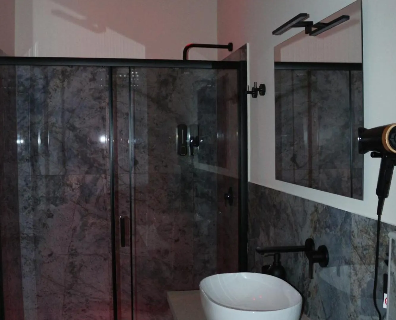 Moon Luxury Suite Catânia 0*,  Itália